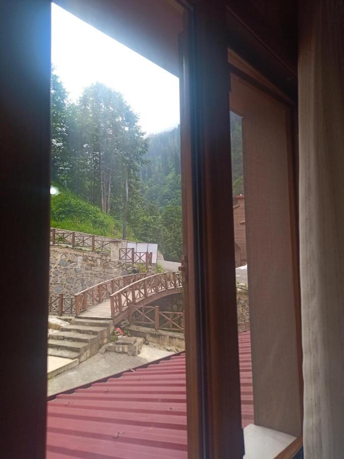Ferah Butik Otel Camlihemsin Екстер'єр фото
